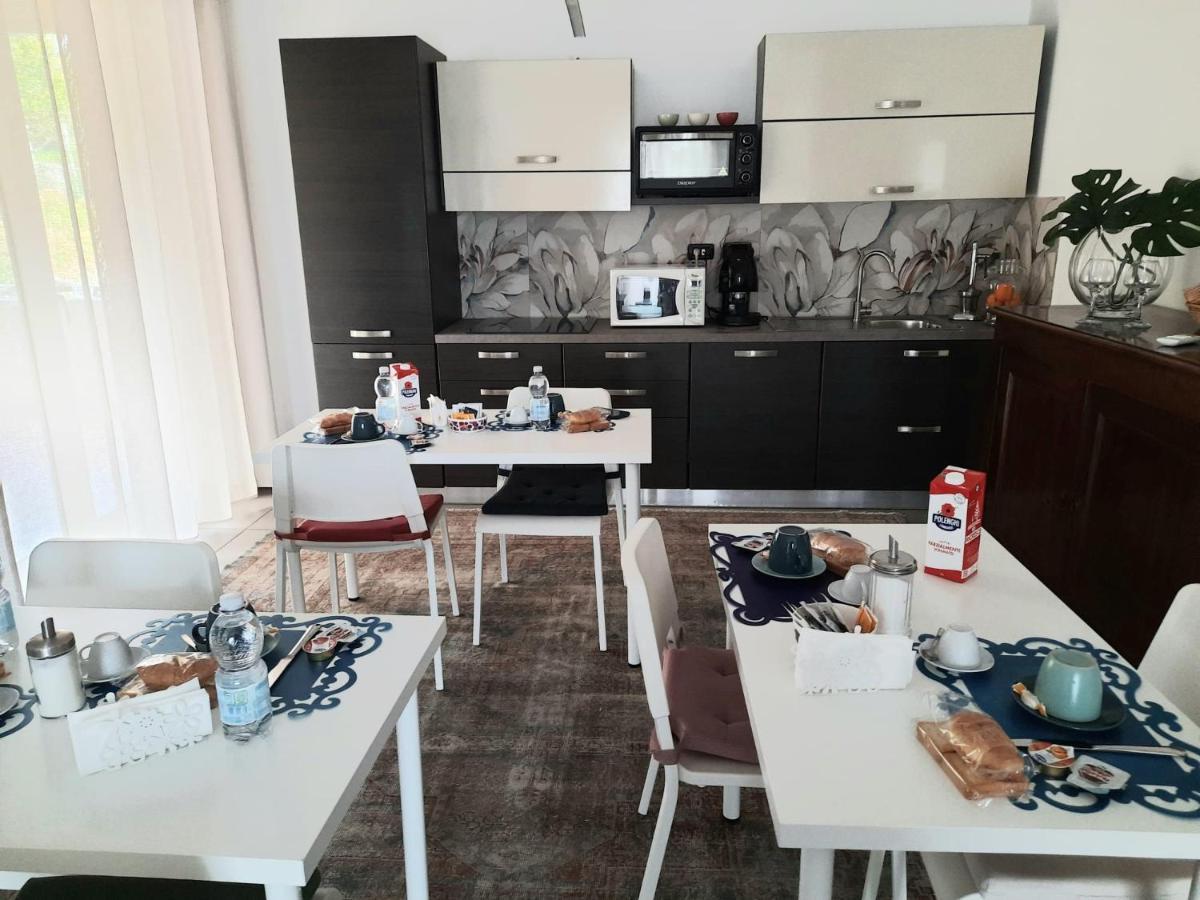 Caprice B&B Поццуоли Экстерьер фото